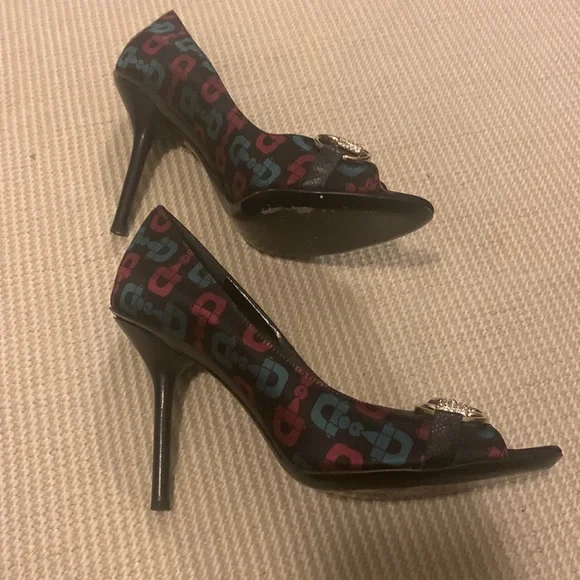 Gucci Satin Horse Bit Peep Toe Size 7.5, but closer to a size 7 - Picture 6 of 7